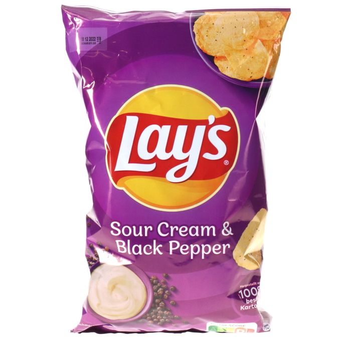 Lay's Sour Cream & Black Pepper