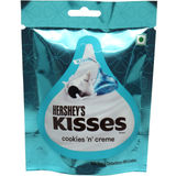 Mindestens haltbar bis: 13.12.2025 Hershey Schoko-Kisses Cookies and Creme